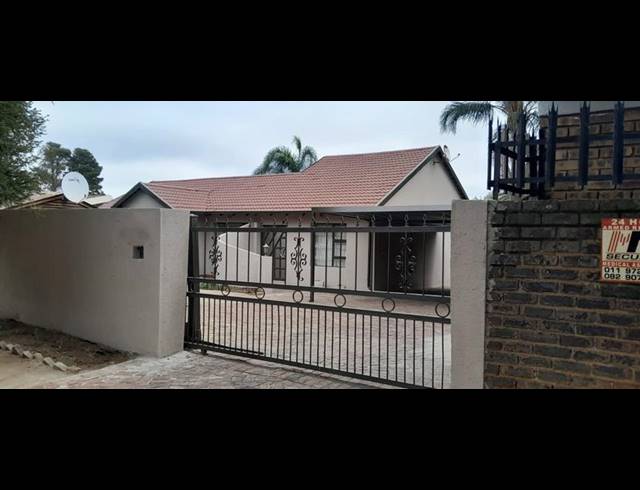 6 BEDROOM HOUSE FOR SALE IN NORKEM PARK